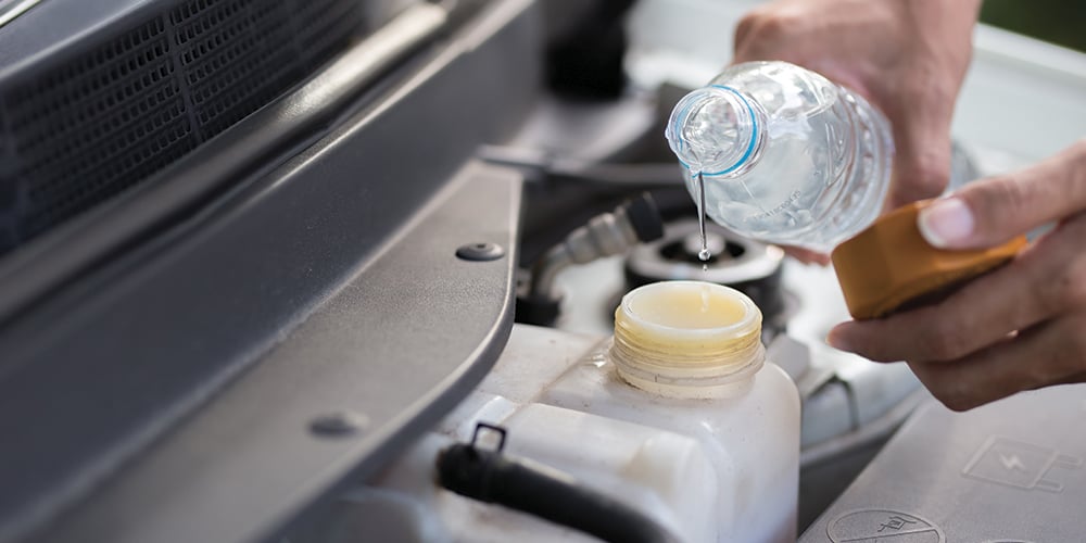 Agua o anticongelante. ¿Qué usar en nuestro coche?